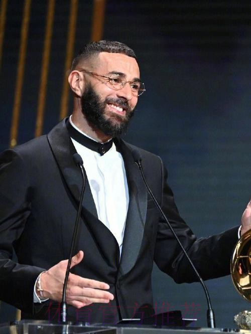 纳达尔:祝本泽马好运 我支持他赢得今年的金球奖 纳达尔:祝本泽马好运 我支持他赢得今年的金球奖